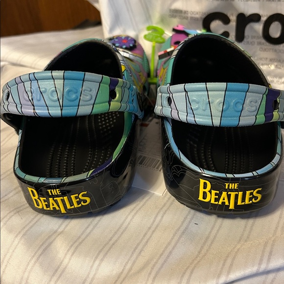 CROCS Sandals with Colorful Graphic Design - NWT - Picture 8 of 8